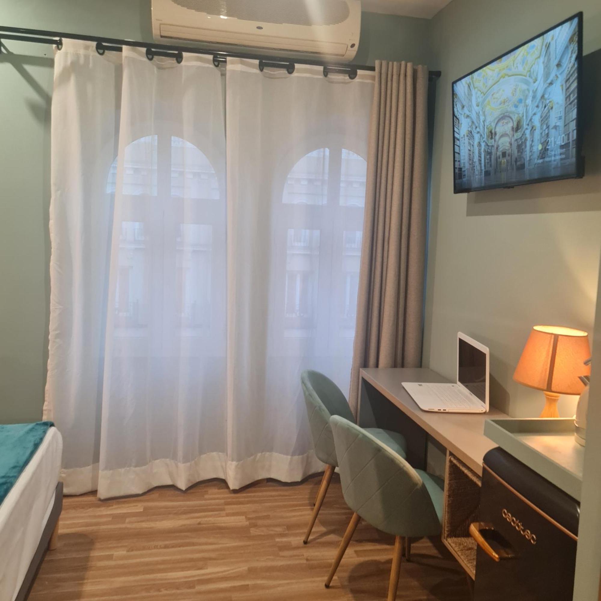 Luxury Green Hostal Madrid Gran Via Exterior foto