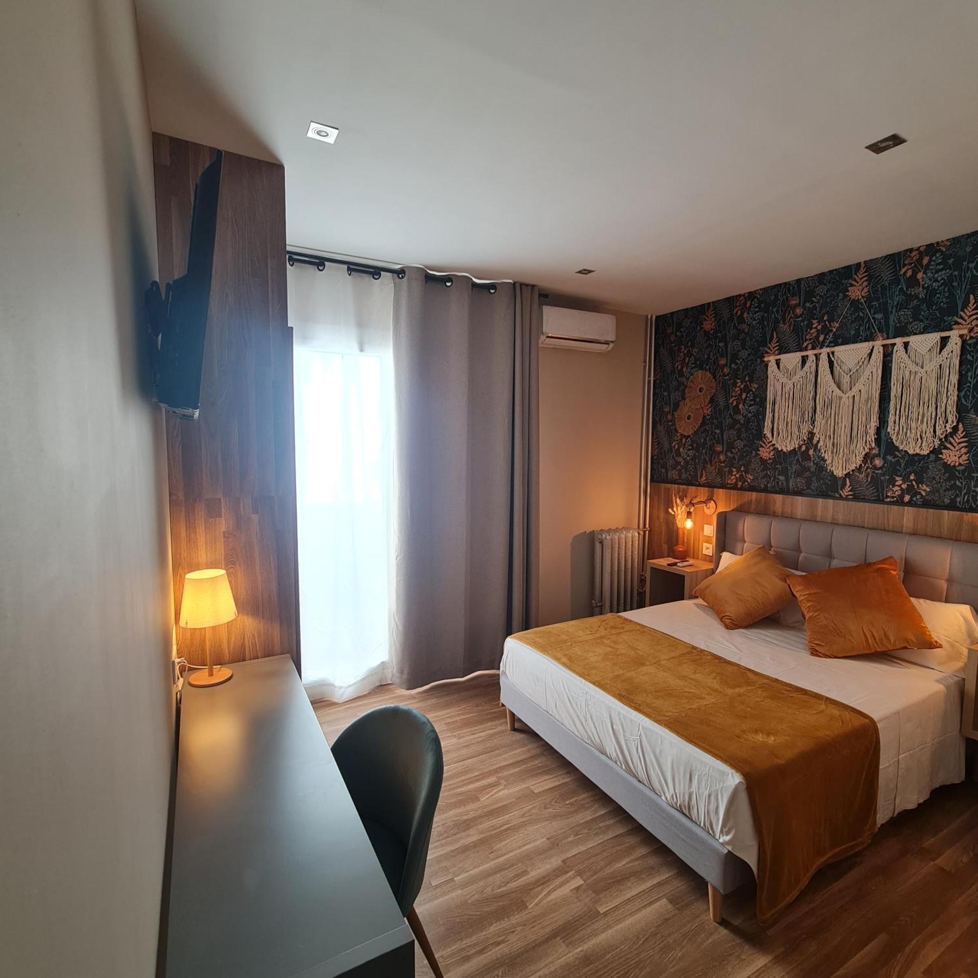 Luxury Green Hostal Madrid Gran Via Exterior foto