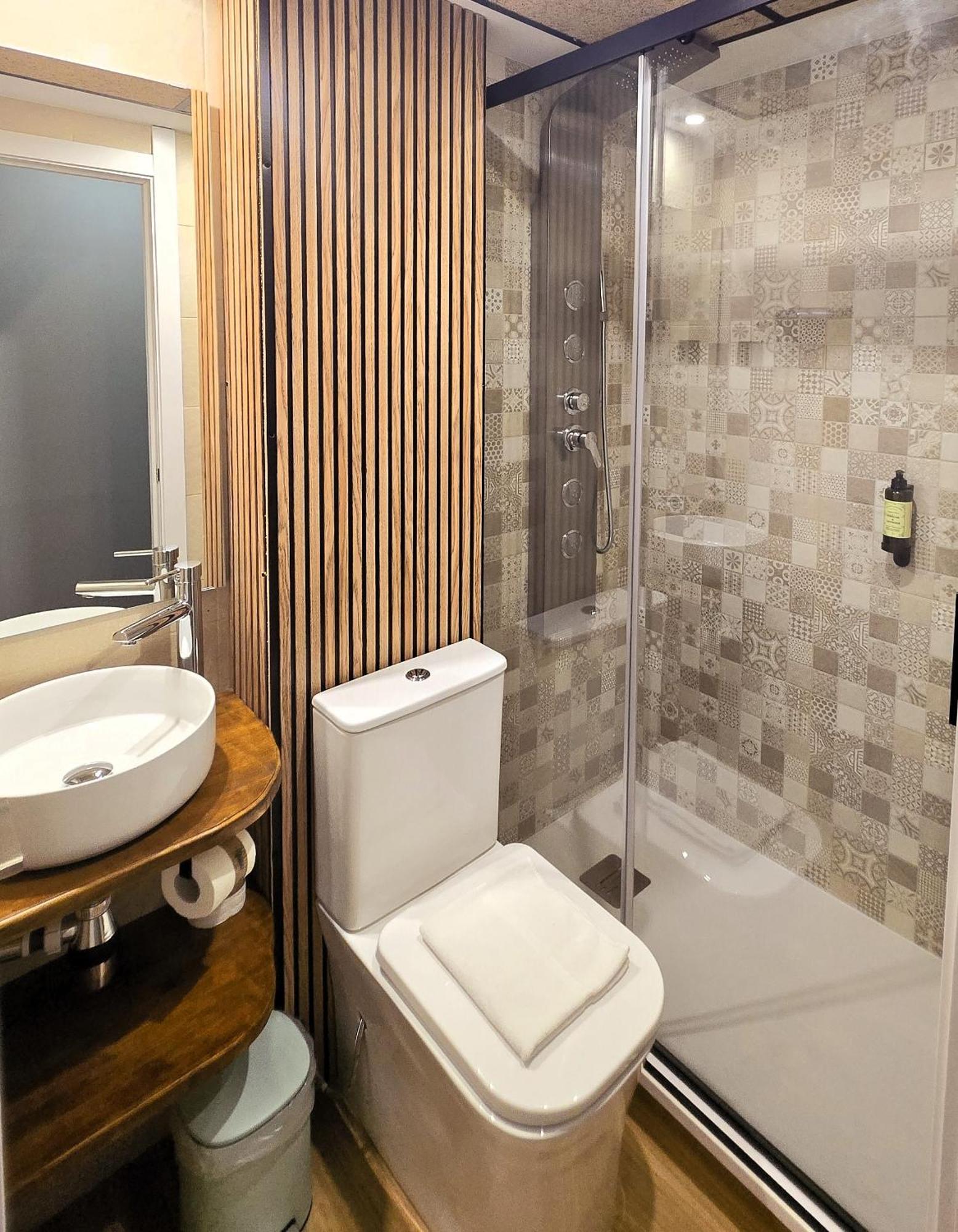 Luxury Green Hostal Madrid Gran Via Exterior foto